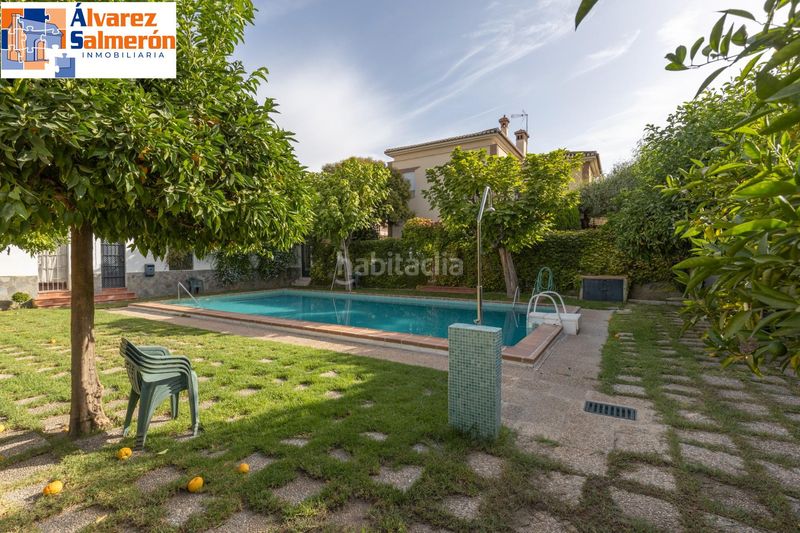 Foto def13369-4e31-451f-bafb-db7b37ea1d44. Casa aparellada amb calefacció aparcament piscina a Granada