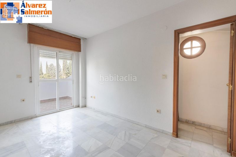 Foto eedf86fe-18ac-446c-95b0-30127103fa05. Casa aparellada amb calefacció aparcament piscina a Granada