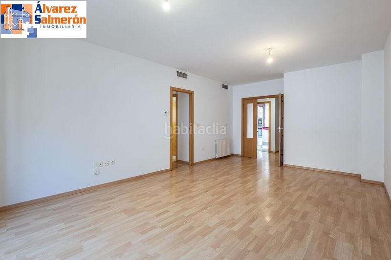 Foto 8c8f0e36-5eda-4187-9d13-16202315c12e. Duplex con riscaldamento parcheggio in Fígares Granada
