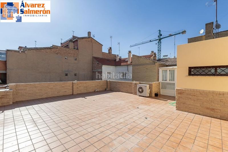 Foto b3c930da-1a63-42f6-906c-e1fc66b397c4. Duplex con riscaldamento parcheggio in Fígares Granada
