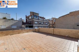 Dúplex en Fígares. Ático dúplex junto alhamar con 2 garajes y 2 trasteros
