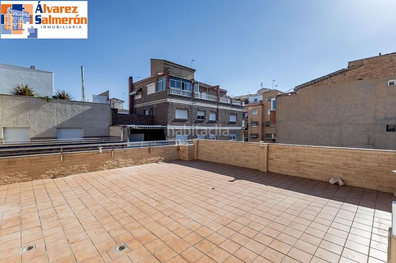 Foto b46387bd-d8e7-42c4-b37a-05d96c0ee1f7. Duplex con riscaldamento parcheggio in Fígares Granada