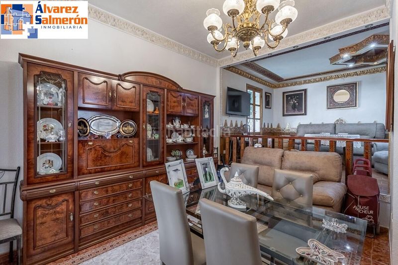 Foto b1082b00-290c-4999-b33e-4b66f6bc7902. Casa adossada amb aparcament a Pulianas