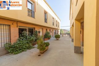 Casa adossada a Gójar