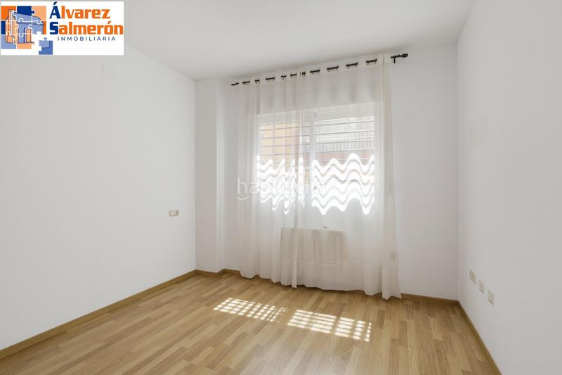 Foto 1d0069d0-f57b-4258-acc4-612e6bbf1f5a. Pis amb calefacció a San Miguel Armilla