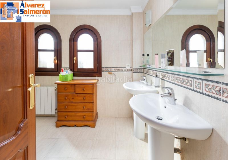 Foto ad6a0d55-5f1e-48af-b268-59d47d7d0053. Chalet  independiente en cajar en Cájar