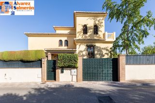 Xalet  Calle almeces. Chalet independiente en cajar
