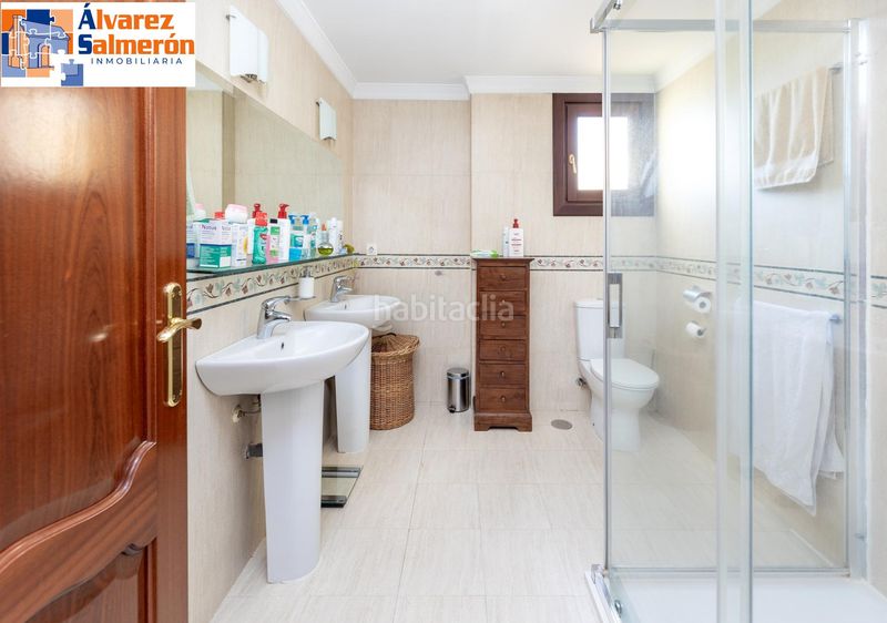Foto f6317f38-719b-4c65-b8f3-99c15b2c6387. Chalet  independiente en cajar en Cájar