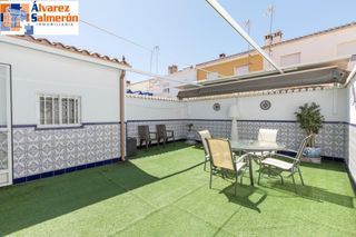 Casa adossada  Calle dolores ibarruri. Adosada peligros centro de salud