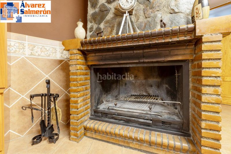 Foto 670b9362-2d3c-455a-8d56-b7c25c47f23a. Casa adossada amb calefacció aparcament a Peligros