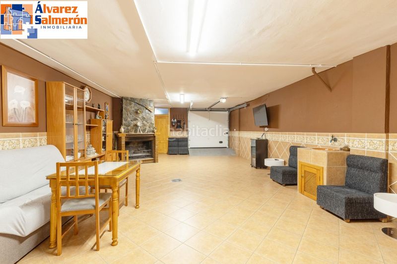 Foto ff01cbf0-e5e4-4b03-93d1-5721f0006e6b. Casa adossada amb calefacció aparcament a Peligros