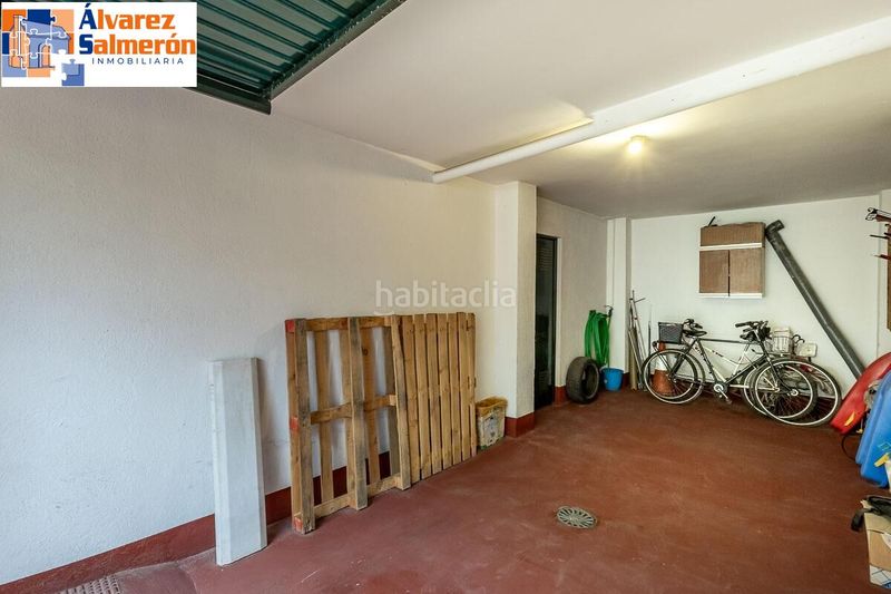 Foto 8ee161cf-8a1d-443e-8635-f5b8f9597030. Casa aparellada amb calefacció aparcament a Polideportivo Alhendín
