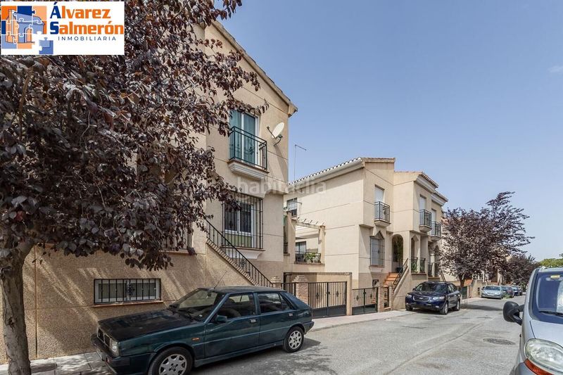 Foto 914f4251-c739-48b1-8d8d-c3202b781033. Casa aparellada amb calefacció aparcament a Polideportivo Alhendín