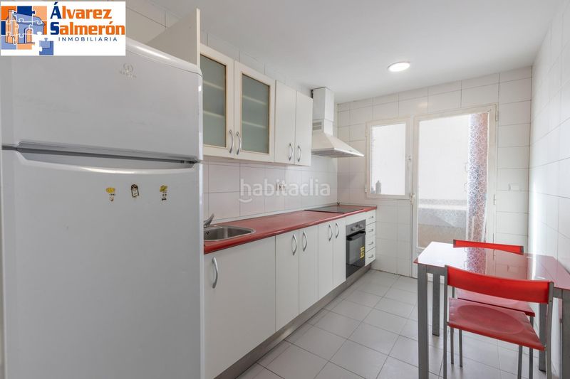 Foto ac3bc5cc-88a3-47ee-aa62-6c3a723331e6. Flat with parking in Atarfe