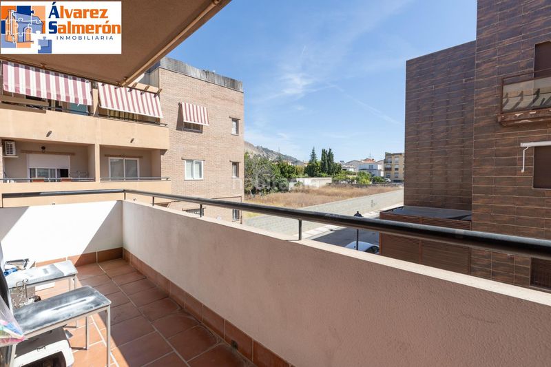 Foto e3e30bbb-ed77-4a4e-9d6d-caa5a70e4282. Flat with parking in Atarfe