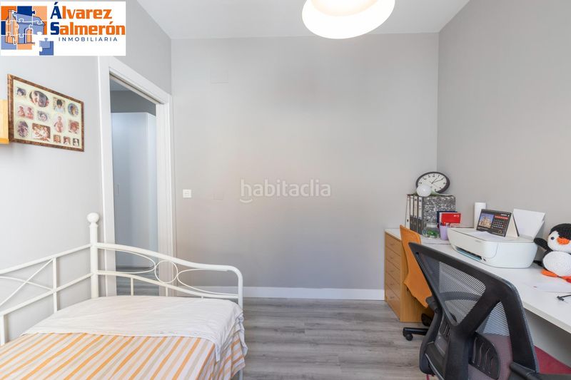 Foto e77a1718-8cc4-4006-aea9-c05f104f86a1. Casa amb calefacció aparcament a La Zubia Ciudad Zubia (La)