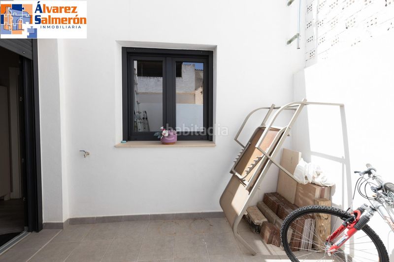 Foto ed9d3bb8-bedf-43bb-ad81-9f8fd6e66000. Casa amb calefacció aparcament a La Zubia Ciudad Zubia (La)