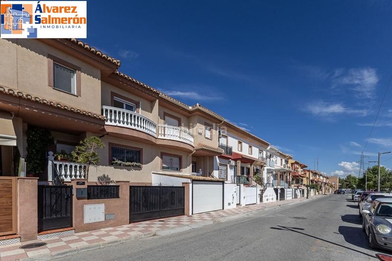 Foto 139f0425-eb43-434a-8856-5646455564a0. Casa adossada amb calefacció aparcament a Cúllar Vega