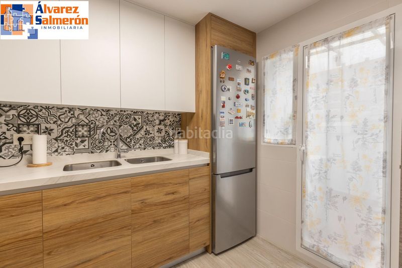 Foto 0a9f07a0-2503-40b9-88e8-f517a12ebb7c. Casa adossada amb aparcament piscina a Cenes de la Vega