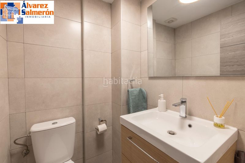 Foto 360dbdbe-e04b-4946-8d97-f3619cbe5ed8. Casa adossada amb aparcament piscina a Cenes de la Vega