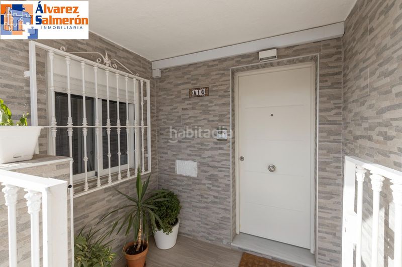 Foto 54d8eb67-2d1a-4f52-a67e-dda27d6ce78d. Casa adossada amb aparcament piscina a Cenes de la Vega