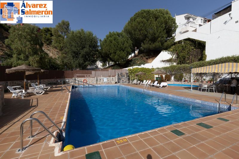 Foto 7758a02b-21b4-471e-a4a6-a80904e4b405. Casa adossada amb aparcament piscina a Cenes de la Vega
