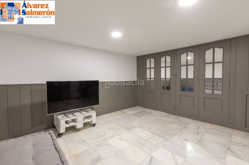 Foto a744d58a-c2fd-4454-892f-b5efba555678. Casa adossada amb aparcament piscina a Cenes de la Vega