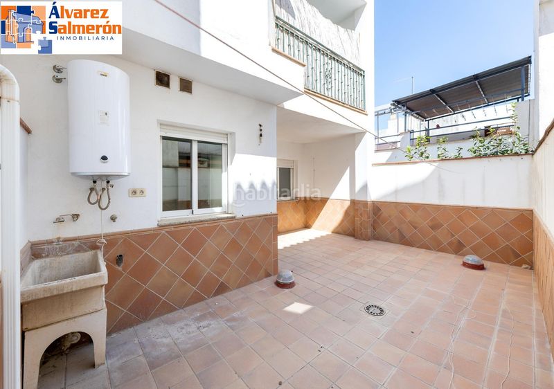 Foto 1e96505a-cc31-49c7-a541-df5d1f6fa721. Casa adossada amb aparcament a San Antón Armilla