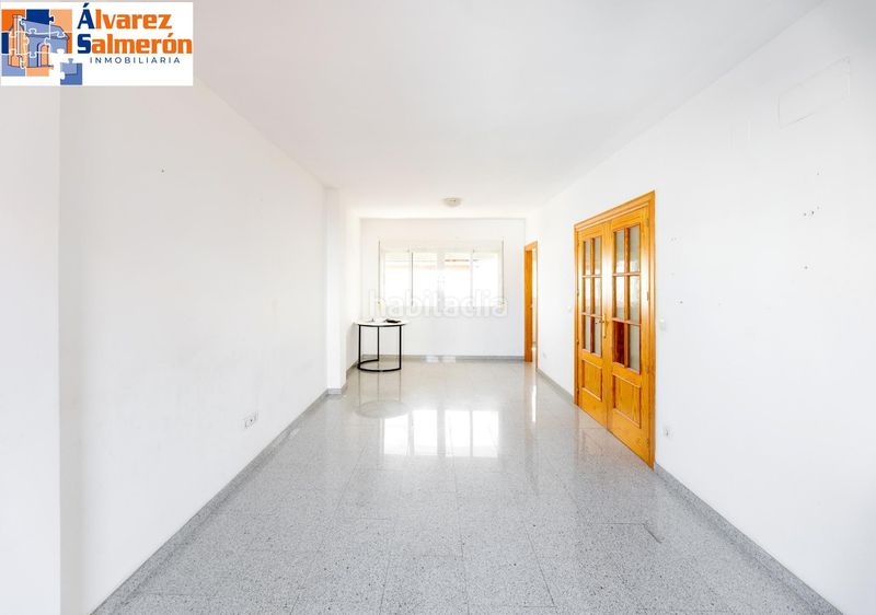 Foto e3283edb-7826-47ba-8d33-1e658b705d8c. Casa adossada amb aparcament a San Antón Armilla
