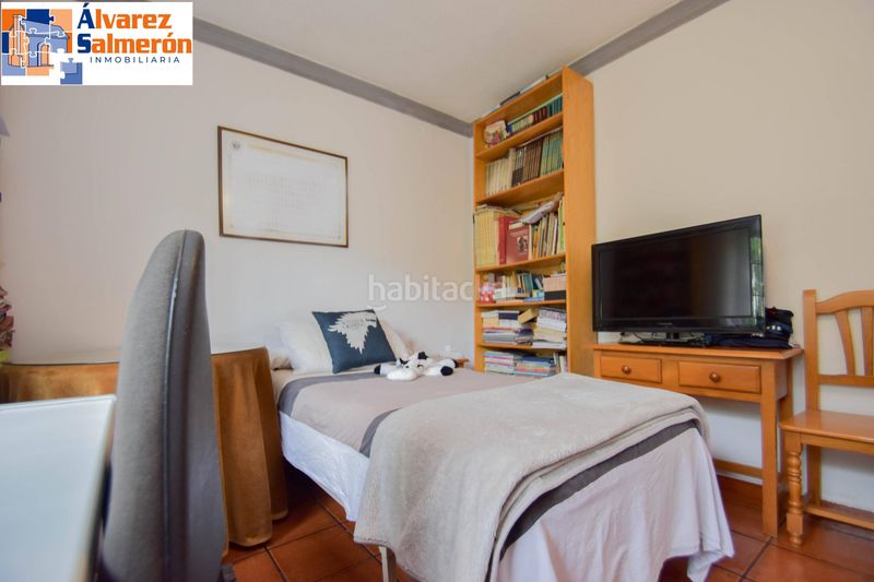 Foto 3d613b86-e967-475b-bf31-fb25d8f7fa7a. Chalet with pool in Barrio de la Vega Monachil