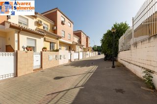 Casa adossada  Carabela. Adosado en venta en barrio de los periodistas  granada