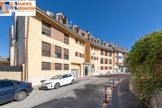 Flat  Avenida madrid. Ático dúplex en el barrio de monachil.