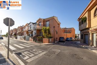 Semi detached house in VIOLETA SIERRA NEVADA
