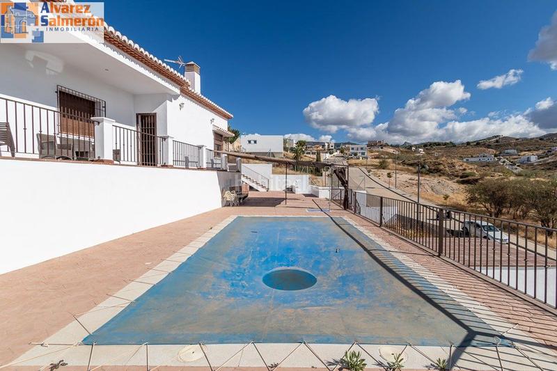 Foto 12789513-3956-43d5-b607-ea9f9284edf5. Casa  una sola planta en Altos de la Zubia en Zubia (La)