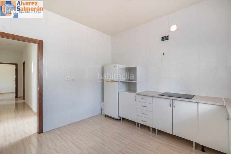 Foto 6c90dc47-d49e-4910-8425-6a6127c6fcbe. Casa  una sola planta en Altos de la Zubia en Zubia (La)