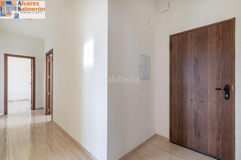 Foto 7fe0ba7f-8f53-4efc-8d29-2e1b2a9378a3. Casa  una sola planta en Altos de la Zubia en Zubia (La)