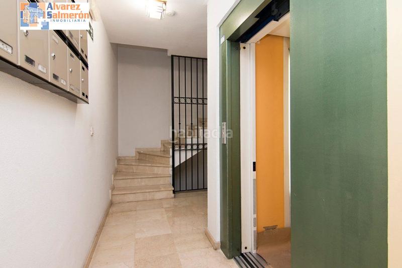 Foto bc42e0f6-6eec-4aa6-add7-2682d2c5f7c0. Aparcament cotxe a San Matías - Realejo Granada