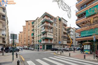 Locale commerciale in Barrio de Zaidín