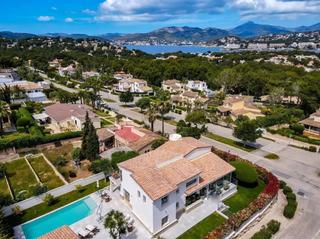 Lloguer Xalet a Santa Ponça. Espectacular villa de lujo totalmente reformada a estrenar en no