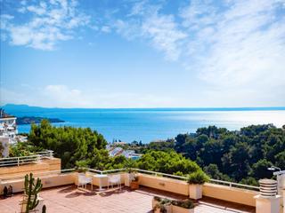 Apartamento en Cas Català-Illetes. Luminoso y espacioso piso con gran terraza y espectaculares vist