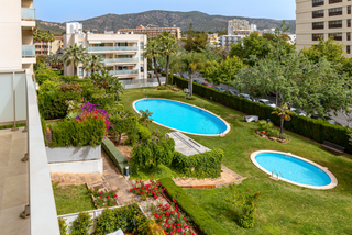 Apartament a Palmanova. Luminoso apartamento moderno, totalmente reformado, a pocos paso