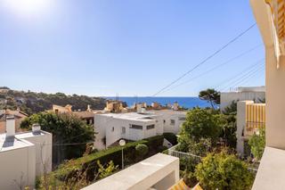 Apartament a Santa Ponça. Maravilloso apartamento con terraza y preciosas vistas al mar en