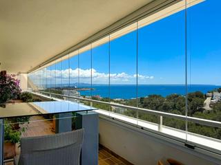 Appartement à Cas Català-Illetes. Luminoso y espacioso piso con gran terraza acristalada y especta