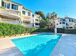 Zweistöckige Wohnung in Cas Català-Illetes. Espacioso dúplex ático con amplias terrazas y vistas al mar y al