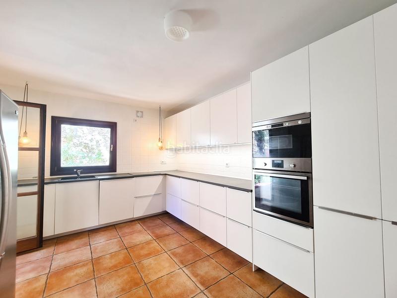 Foto 1dc8ebe1-6218-4b26-86cb-9eee0c7c66e6. Rent house with heating parking pool in Portals Nous Calvià