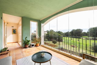 Apartament a Santa Ponça. Maravilloso piso con preciosas vistas al campo de golf en comple