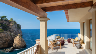 Apartament a Santa Ponça. Maravilloso piso totalmente reformado en primera línea de santa