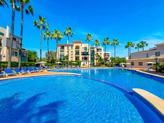 Appartement à Santa Ponça. Espacioso luminoso piso con amplia terraza con vistas a los jard