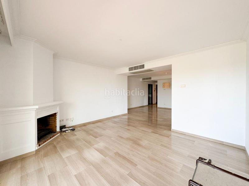 Foto 2e31bd3e-9030-4fbb-b6ad-af09c155414d. Apartamento magnífica planta baja con gran terraza con vistas parciales al mar y espectacular jardín privado en exclusivo complejo de bendinat en Calvià