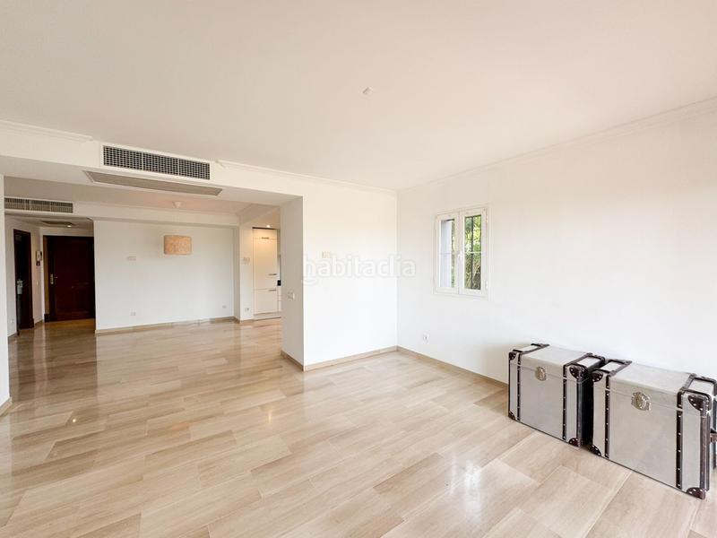Foto 37241fe9-0fb3-4065-83a7-5cbabe758f4e. Apartamento magnífica planta baja con gran terraza con vistas parciales al mar y espectacular jardín privado en exclusivo complejo de bendinat en Calvià